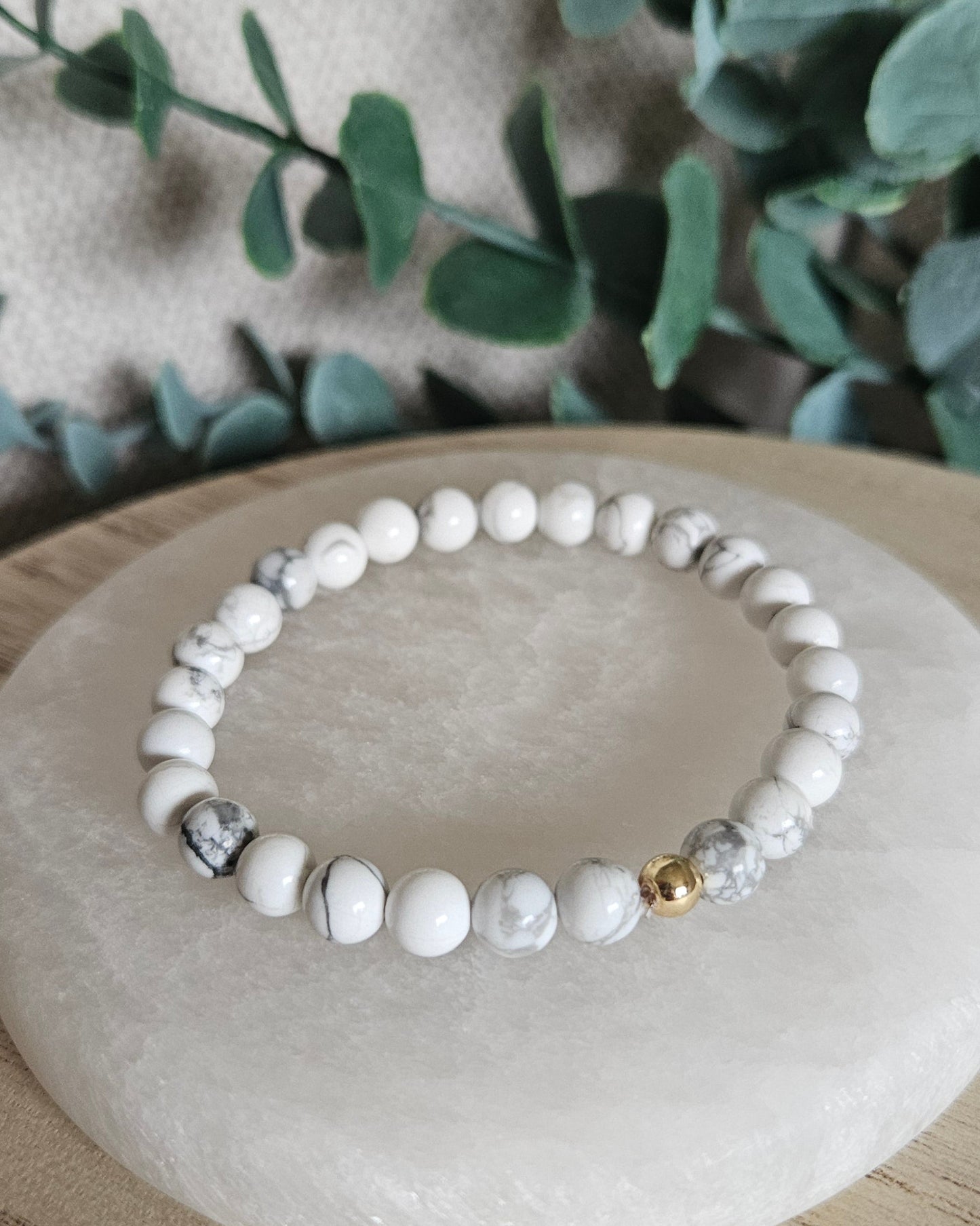 Howlite Bracelet | Calm & Emotional Ease
