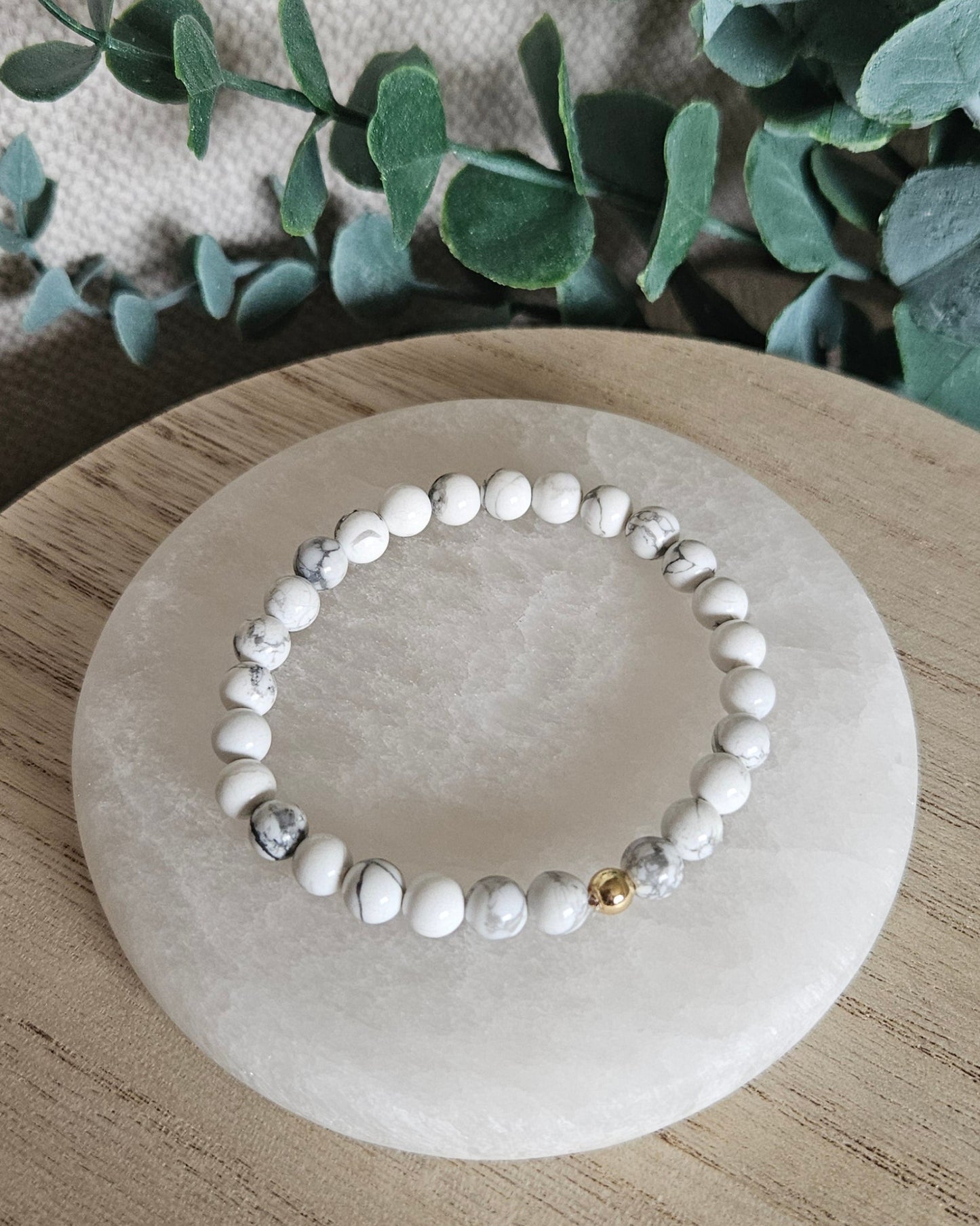 Howlite Bracelet | Calm & Emotional Ease